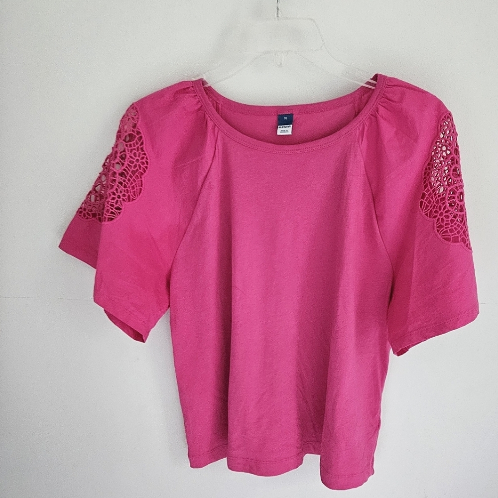 Old Navy Pink Lace Eyelet sleeve top